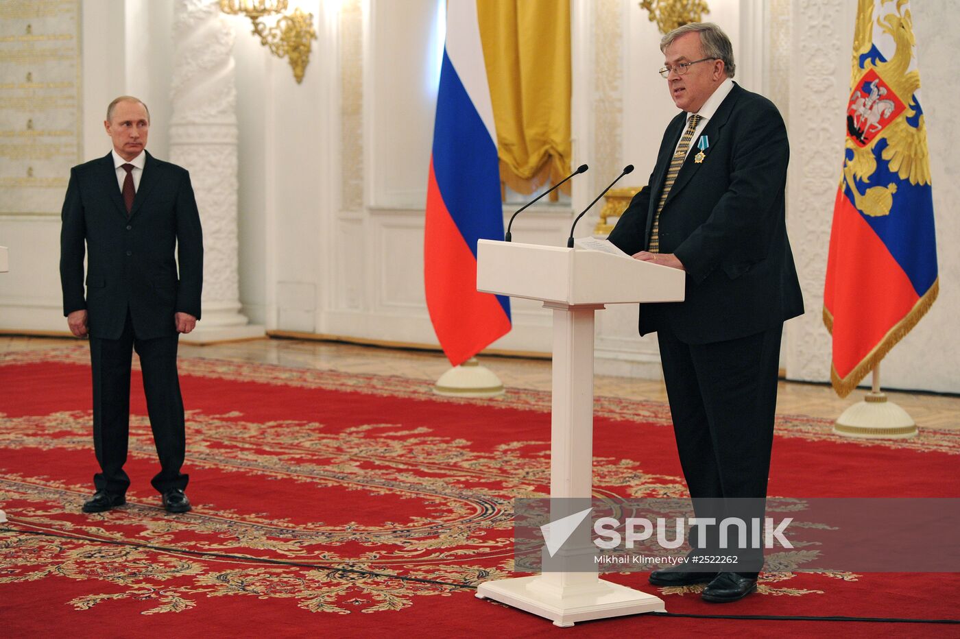 Vladimir Putin presents state awards to foreign citizens