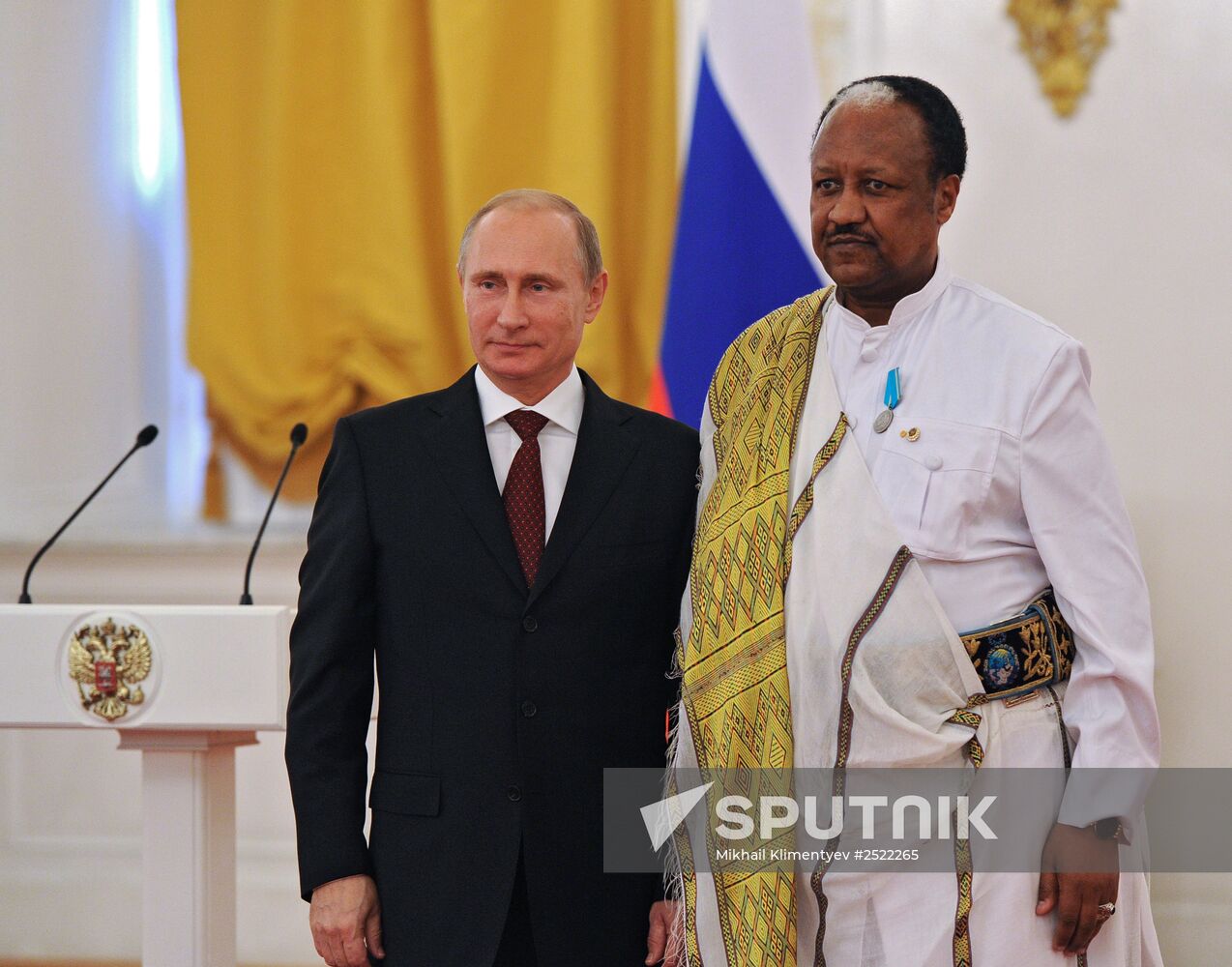 Vladimir Putin presents state awards to foreign citizens