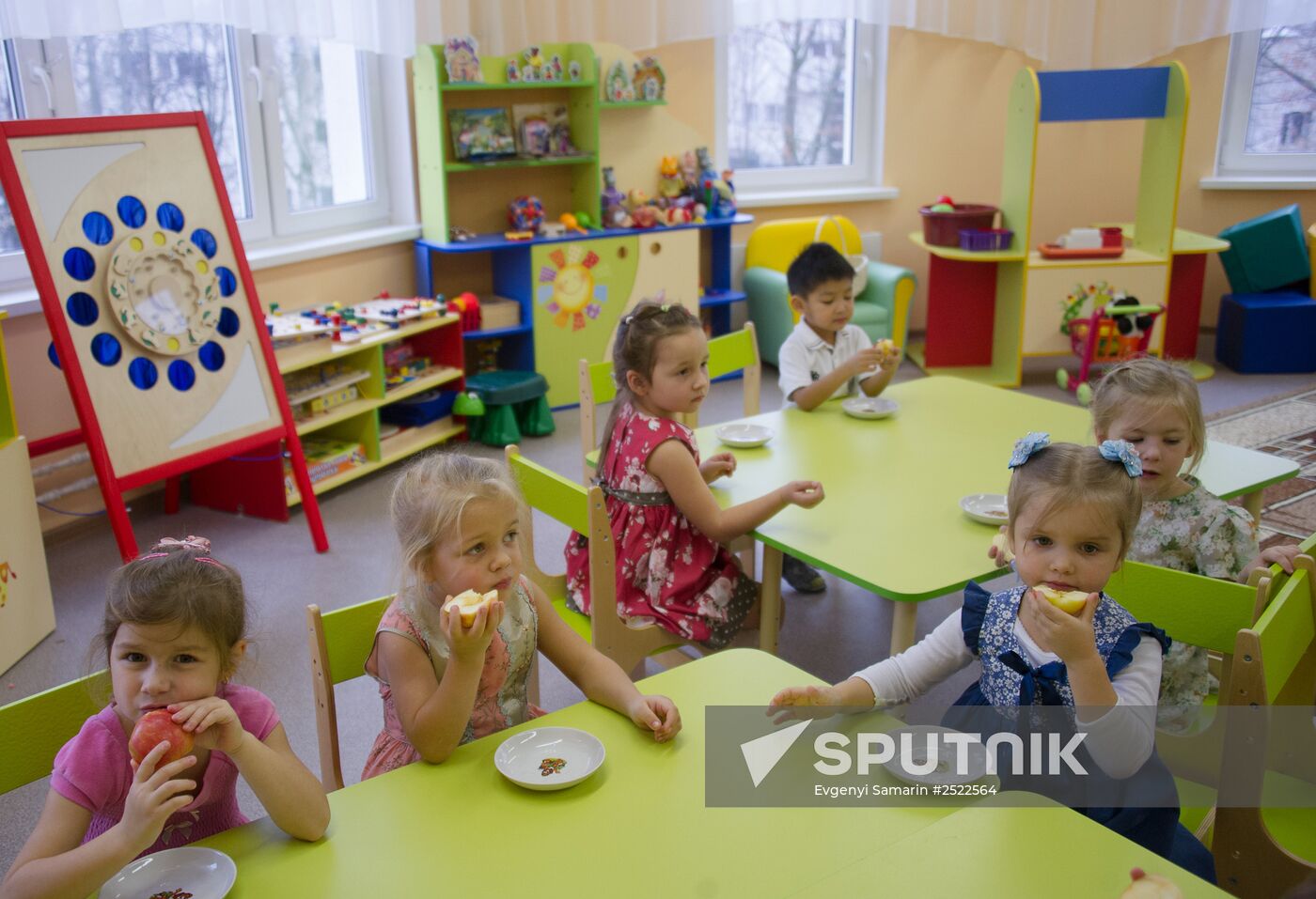 Sergei Sobyanin opens new kindergarten at Kashirskoye Highway