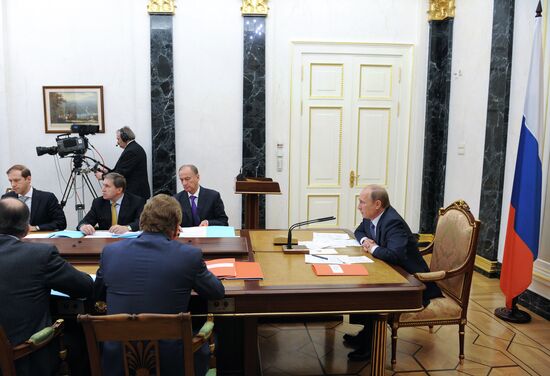 Vladimir Putin chairs meeting of Commission on International Military-Technical Cooperation