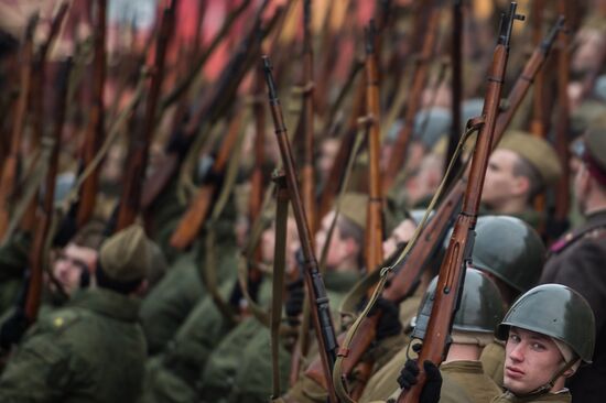 Rehearsing a march devoted to legendary 1941 parade