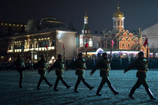 Rehearsing a march devoted to legendary 1941 parade