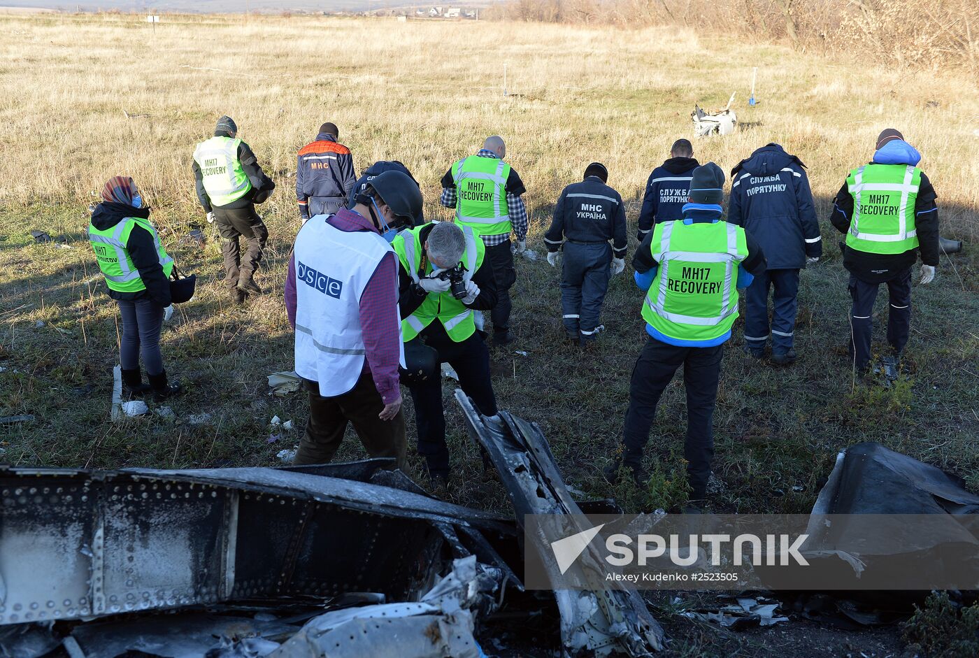 OSCE experts examine Malaysian aircraft crash site