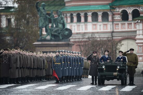Anniversary march dedicated to November 7, 1941 military parade
