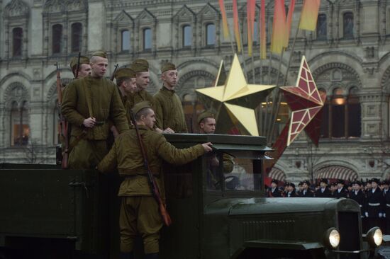 Anniversary march dedicated to November 7, 1941 military parade