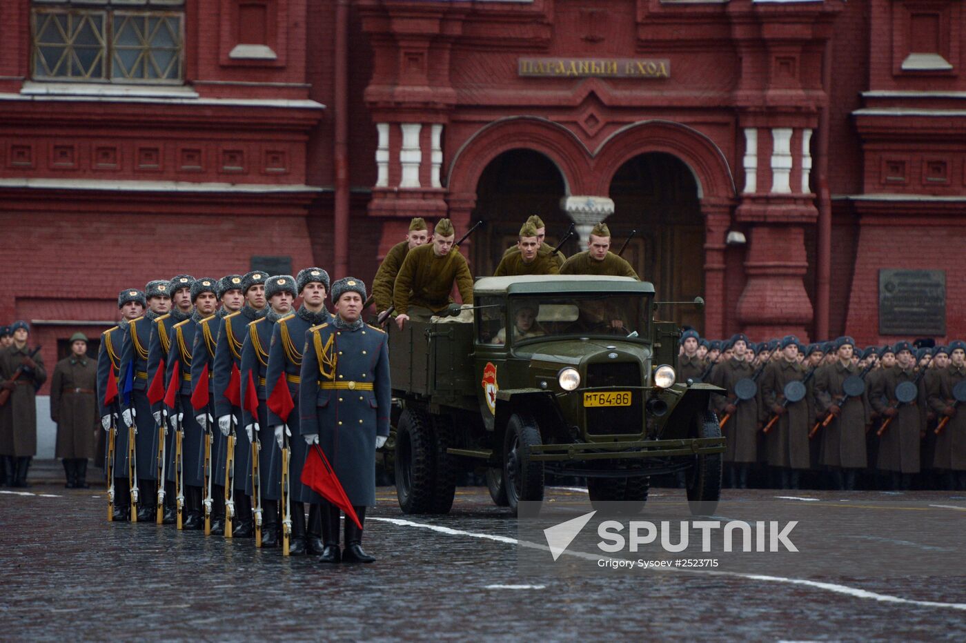 Anniversary march dedicated to November 7, 1941 military parade
