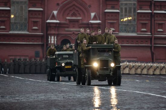 Anniversary march dedicated to November 7, 1941 military parade
