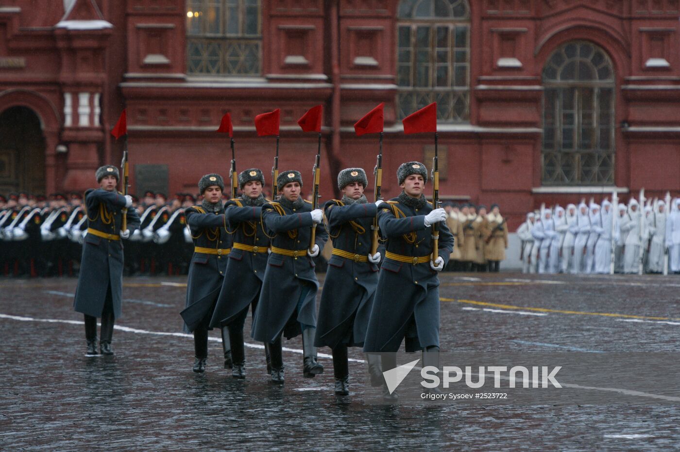 Anniversary march dedicated to November 7, 1941 military parade