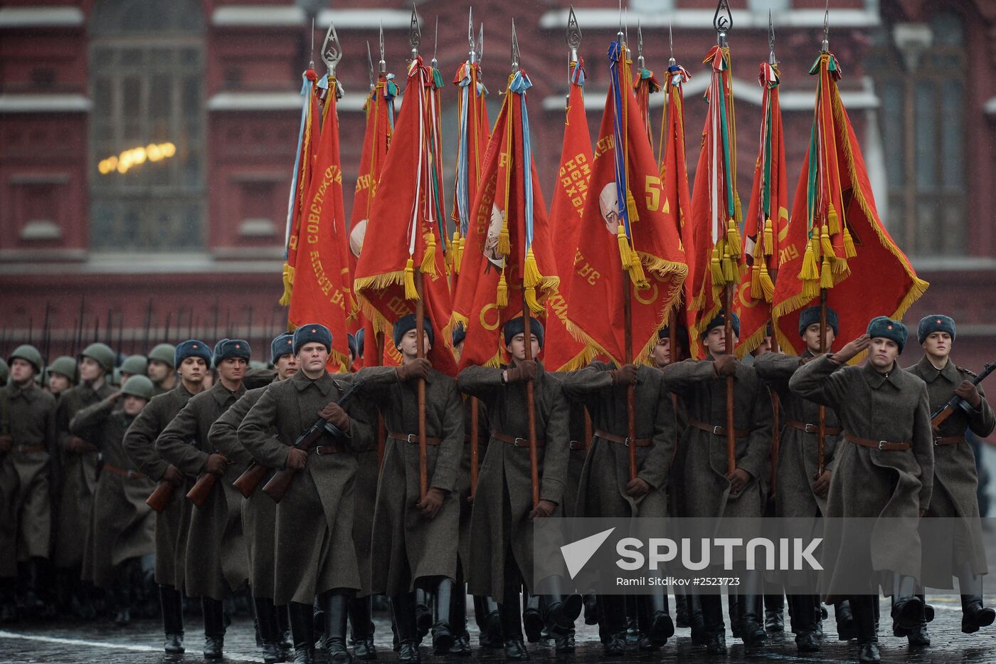 Anniversary march dedicated to November 7, 1941 military parade