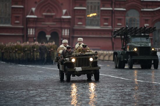Anniversary march dedicated to November 7, 1941 military parade