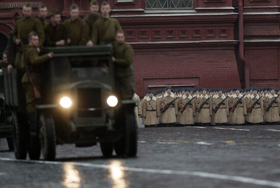 Anniversary march dedicated to November 7, 1941 military parade