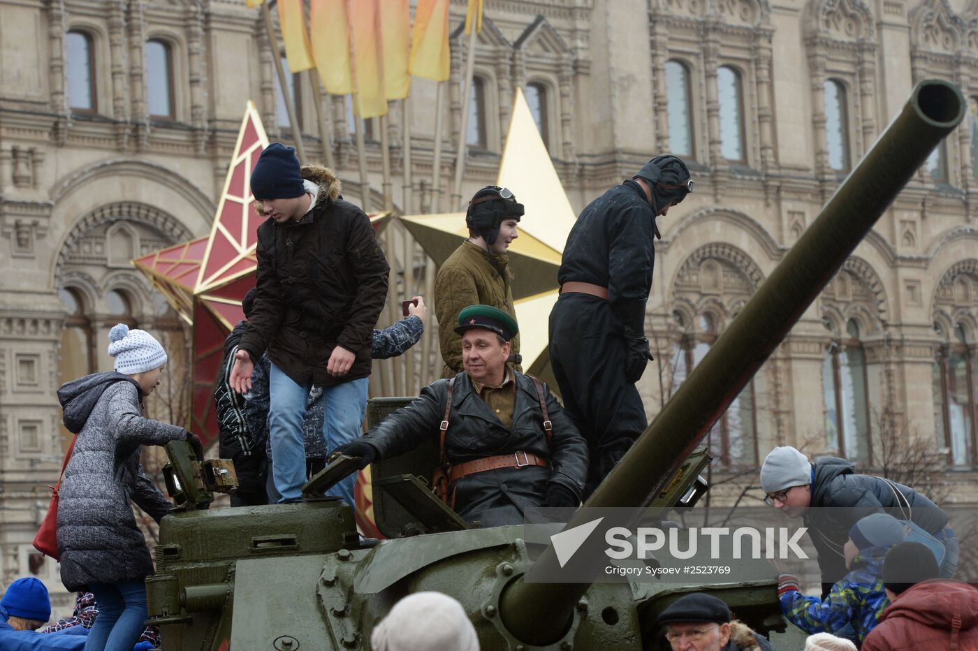 Anniversary march dedicated to November 7, 1941 military parade
