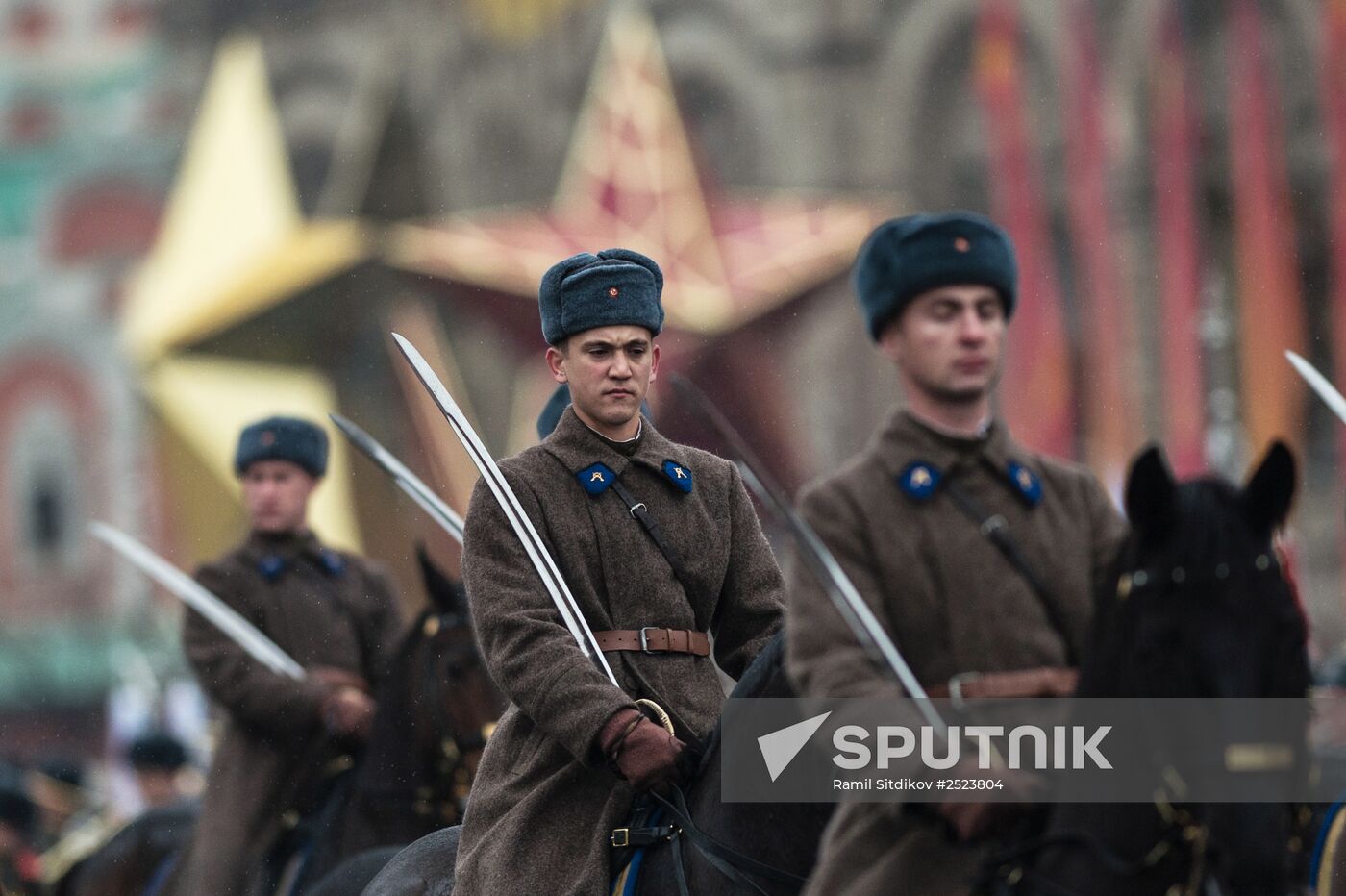 Anniversary march dedicated to November 7, 1941 military parade