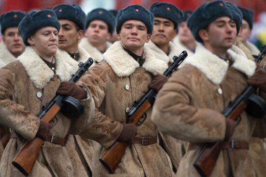 Anniversary march dedicated to November 7, 1941 military parade