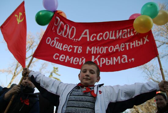 1917 revolution anniversary demonstrations across Russia