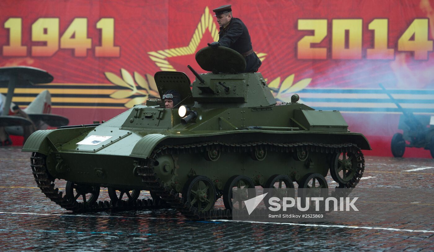Anniversary march dedicated to November 7, 1941 military parade