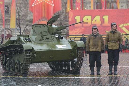 Anniversary march dedicated to November 7, 1941 military parade