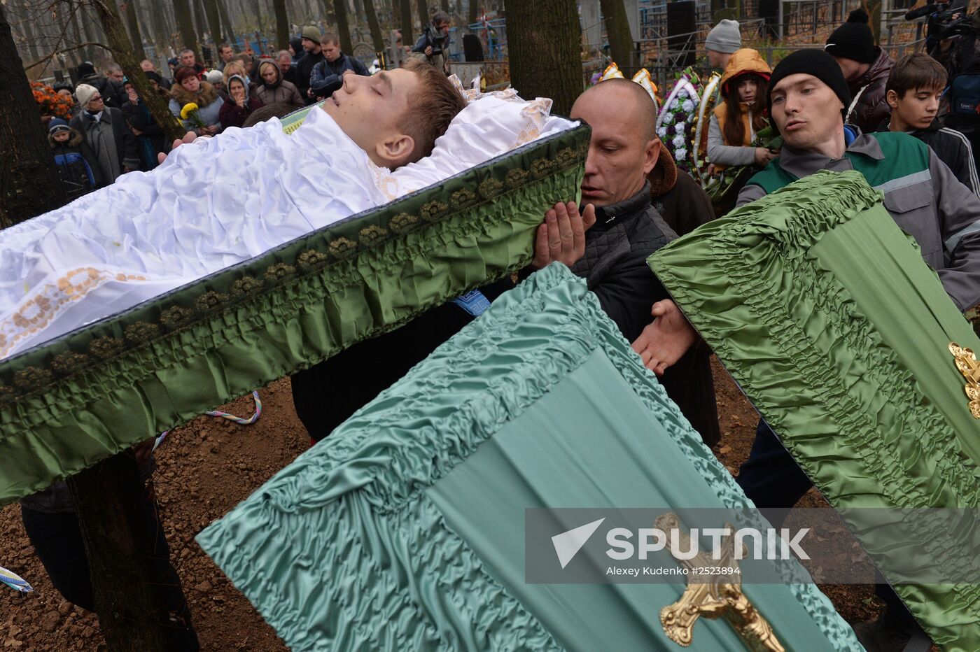 Mourning ceremony for chidren killed in Donetsk