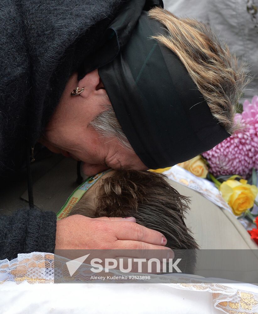 Mourning ceremony for chidren killed in Donetsk