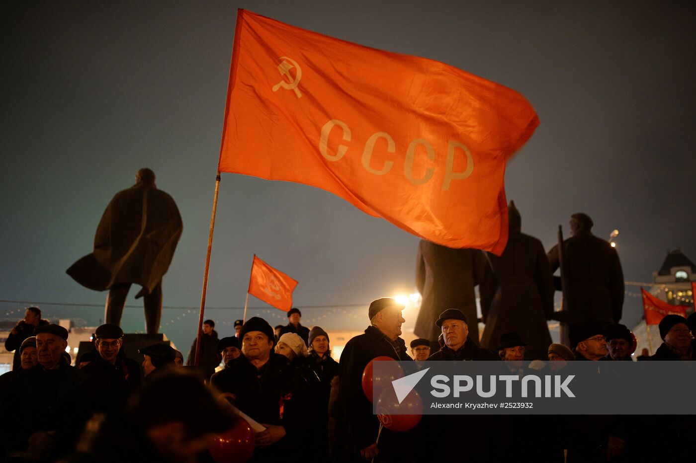 1917 revolution anniversary demonstrations across Russia