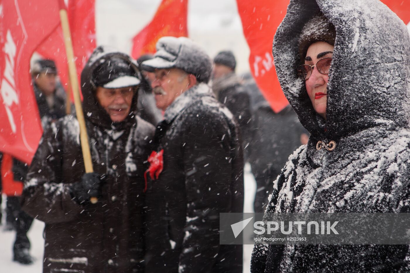 1917 revolution anniversary demonstrations across Russia
