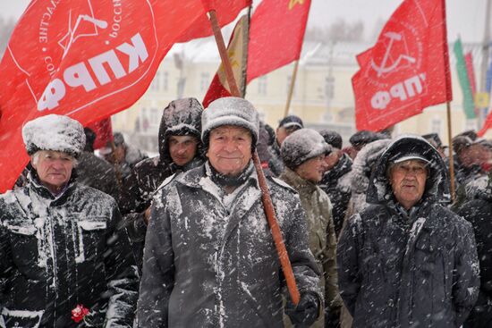 1917 revolution anniversary demonstrations across Russia