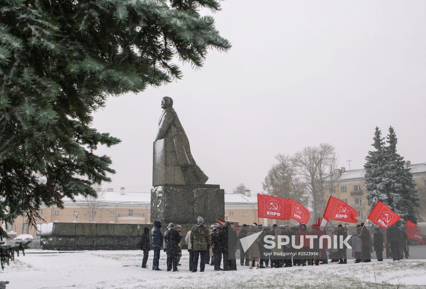 1917 revolution anniversary demonstrations across Russia