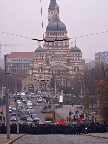 Confrontation between Right Sector activists and supporters of Ukraine's Communist Party in Kharkiv
