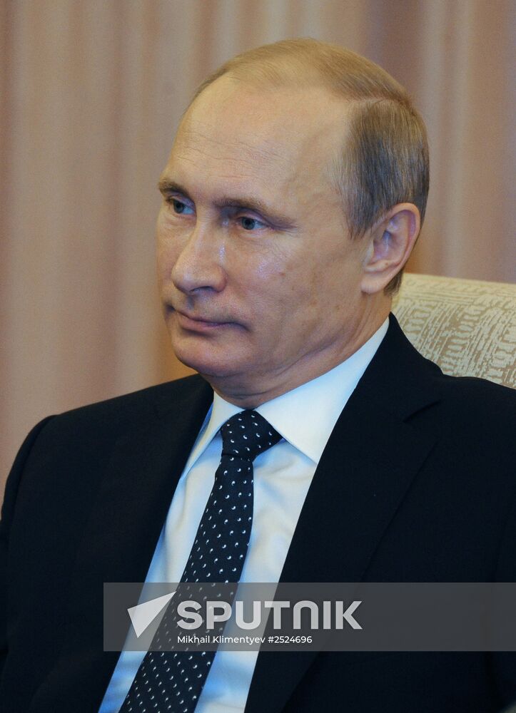 Vladimir Putin visits China