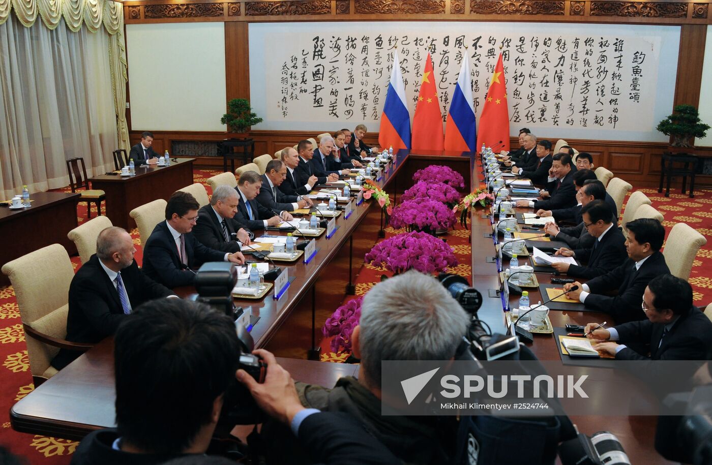 Vladimir Putin visits China