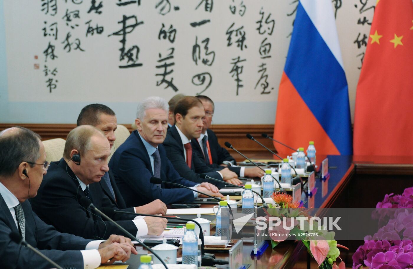 Vladimir Putin visits China
