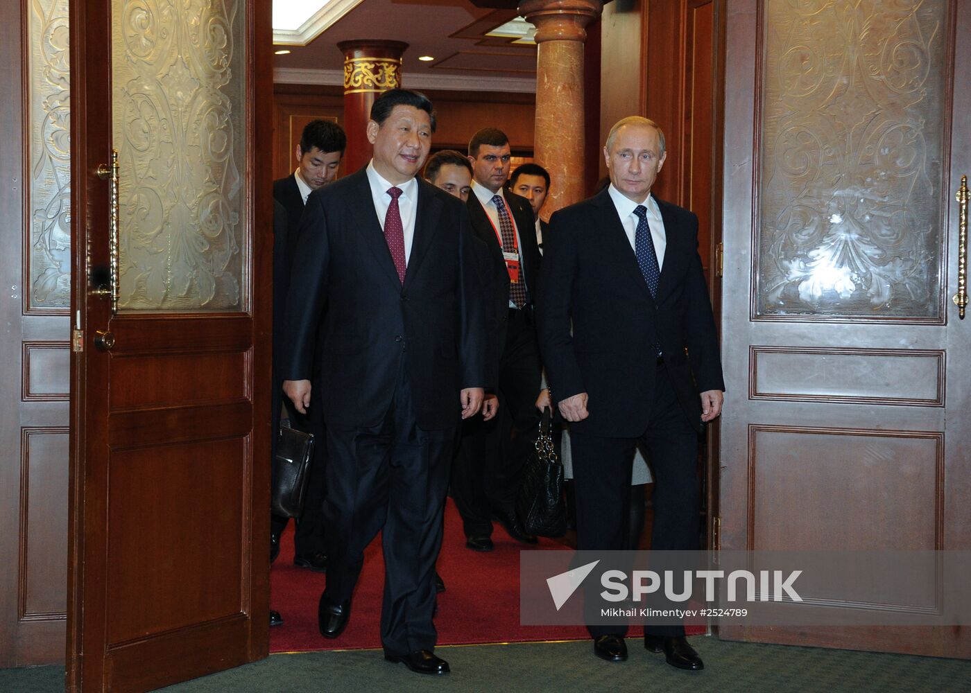 Vladimir Putin visits China