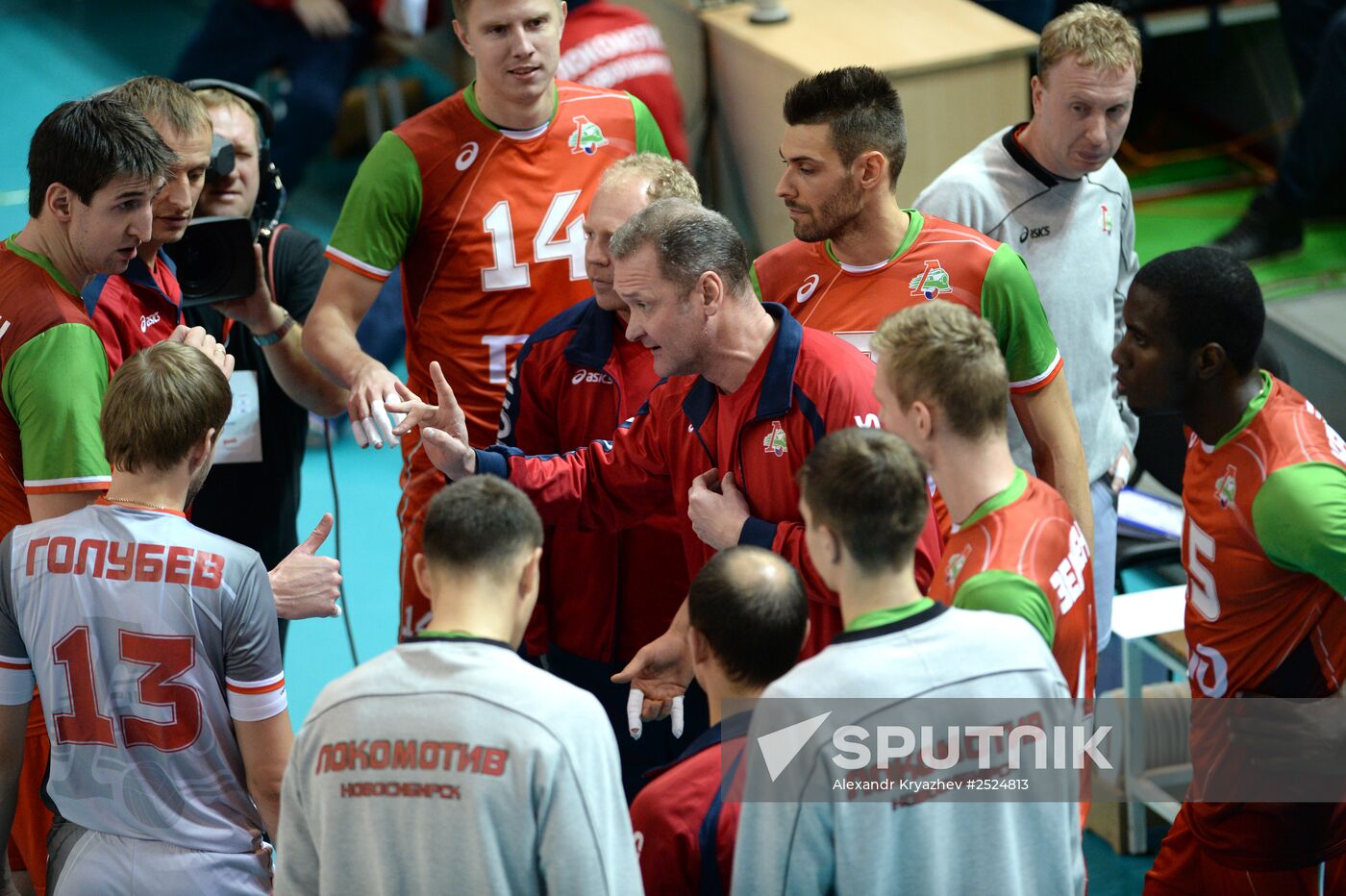 Russian Men's Volleyball Super League. Lokomotiv Novosibirsk vs. Zenit Kazan