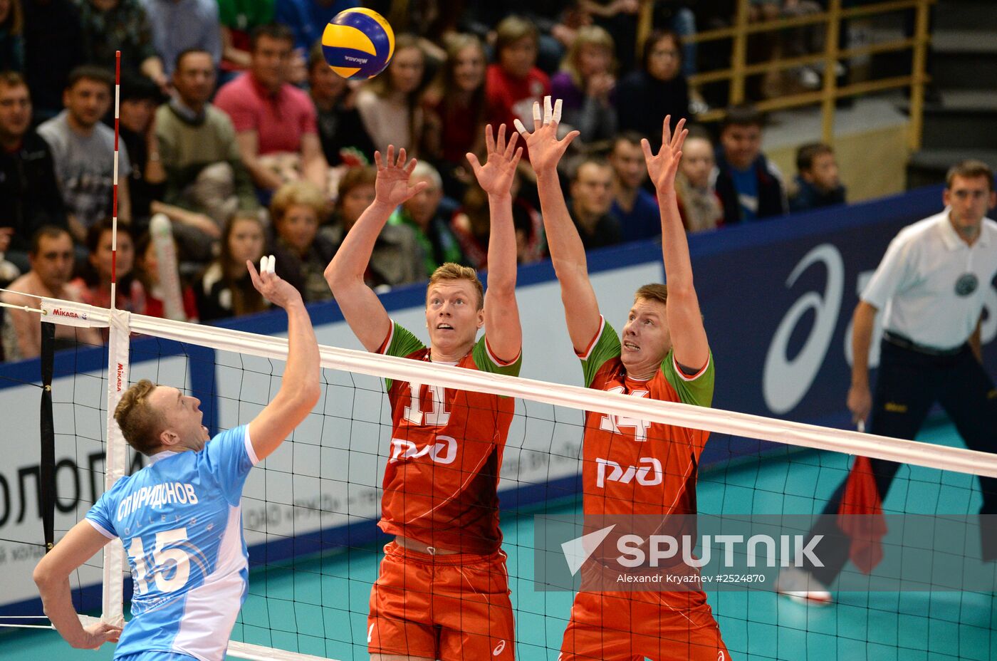 Russian Men's Volleyball Super League. Lokomotiv Novosibirsk vs. Zenit Kazan