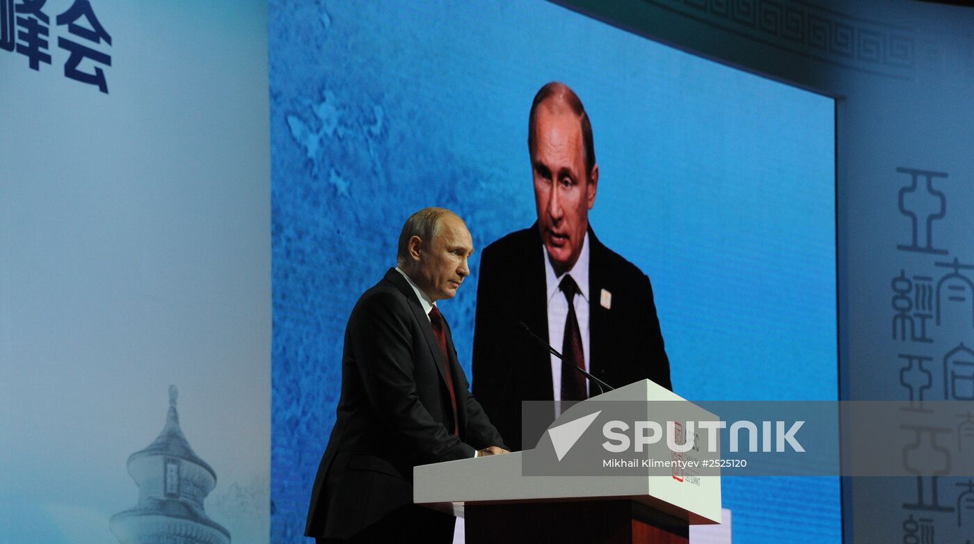 Vladimir Putin at APEC summit