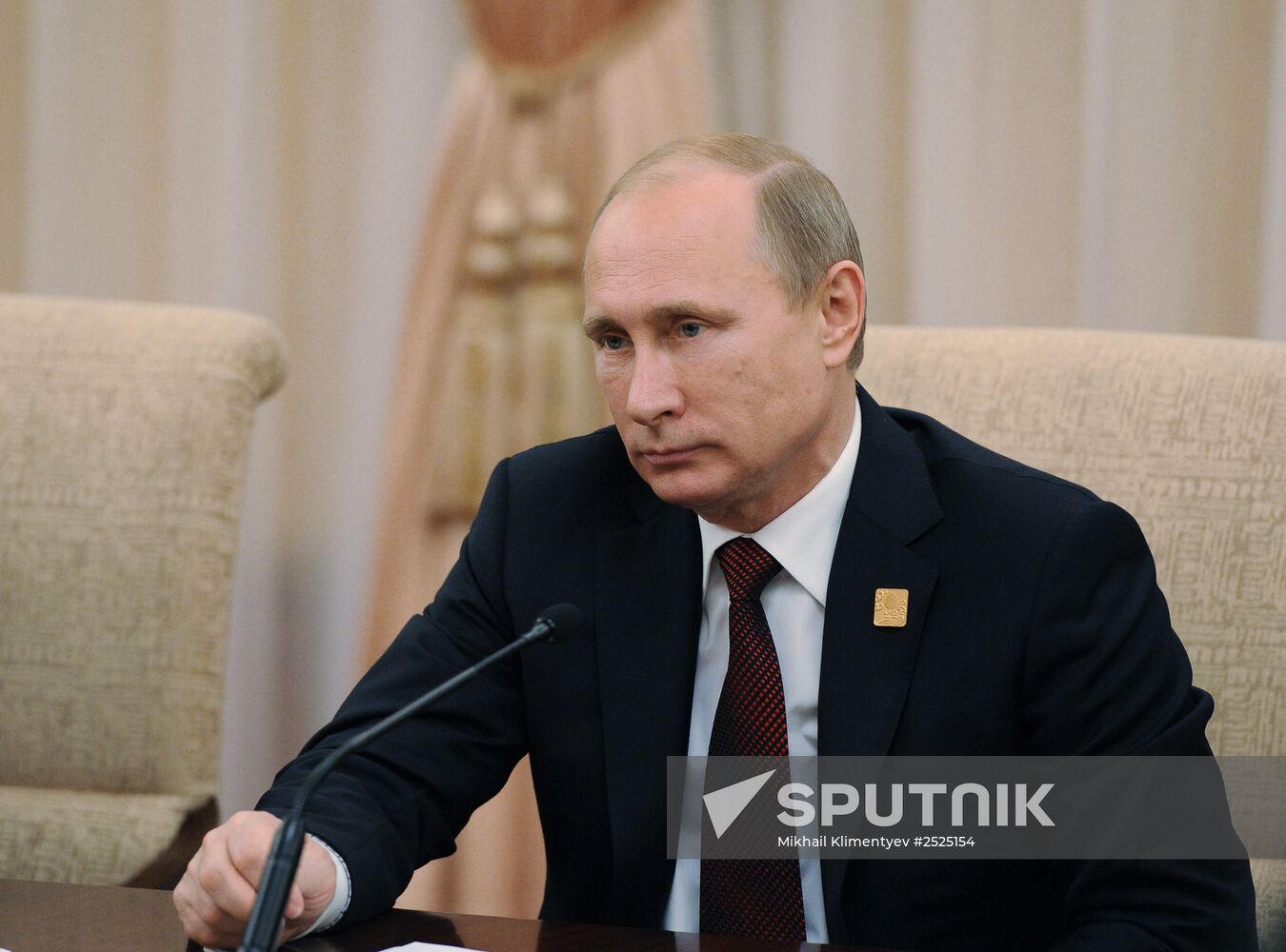Vladimir Putin at APEC summit