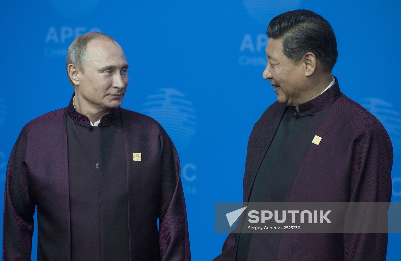 Vladimir Putin visits APEC Economic Leaders' Meeting