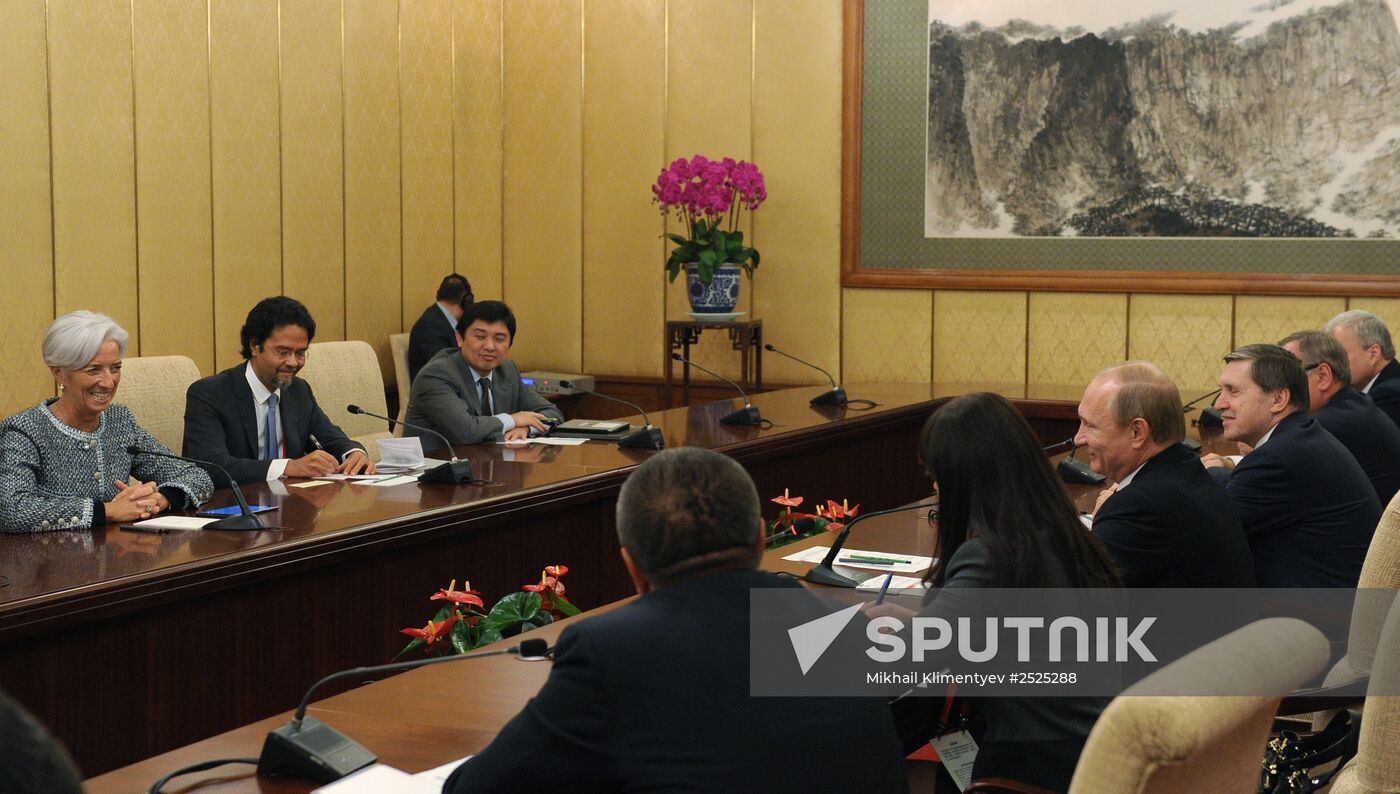 Vladimir Putin at APEC summit