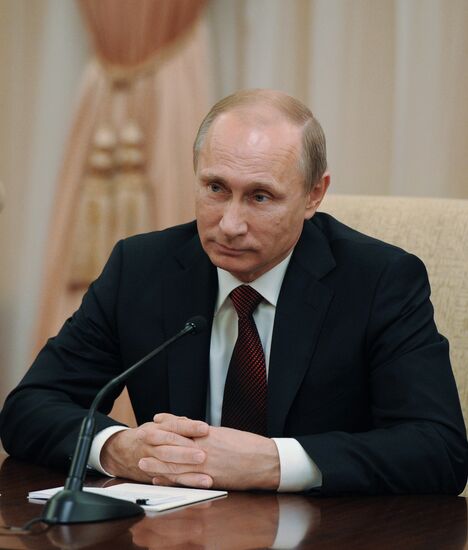 Vladimir Putin at APEC summit