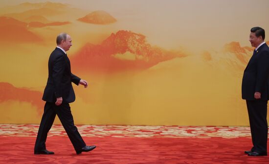 Vladimir Putin attends APEC summit