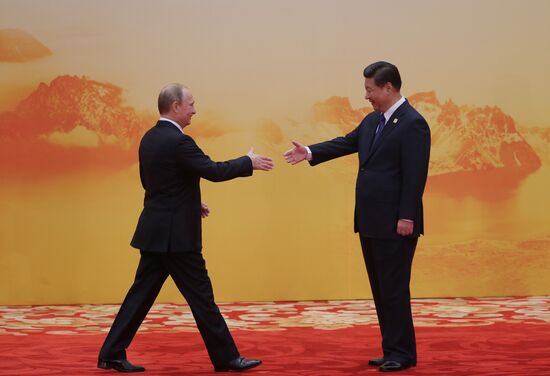 Vladimir Putin attends APEC summit