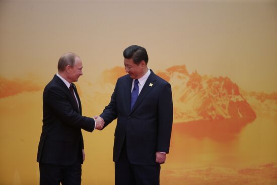 Vladimir Putin attends APEC summit