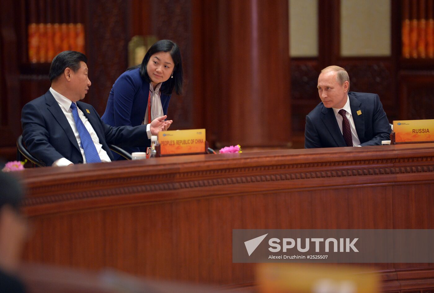 Vladimir Putin attends APEC summit