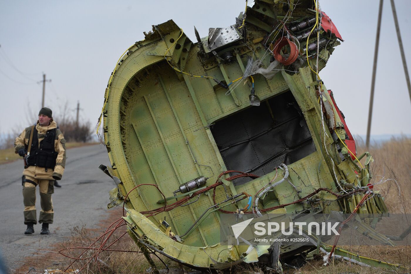 Dutch experts work at Malaysia Airlines Flight MH17 crash site