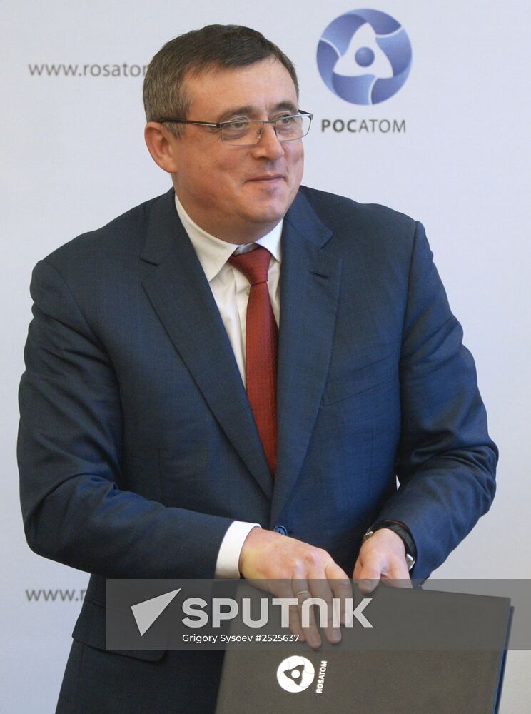 Signing an agreement on the construction of two nuclear power stations in Iran