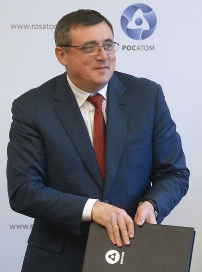 Signing an agreement on the construction of two nuclear power stations in Iran