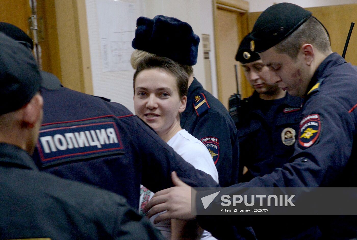 Ukrainian pilot Nadezhda Savchenko who is charged with involvement in the killing of Russian journalists during a break at the hearings in Moscow's Basmanny Court on the complaint of her lawyers against her mental evaluation procedure in hospital. Cropped. Location: Russia, Moscow. Author: Artem Zhitenev/Sputnik. Court hearings on complaint of Savchenko's lawyer