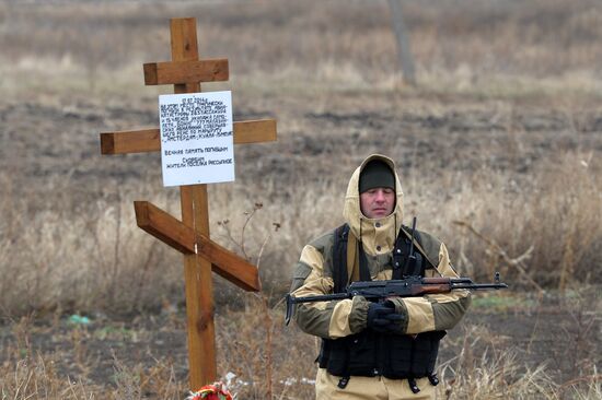 Dutch experts on Malaysian Boeing crash site