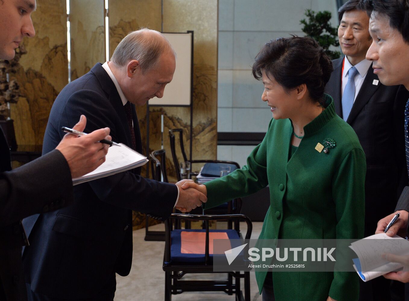 Vladimir Putin attends APEC summit