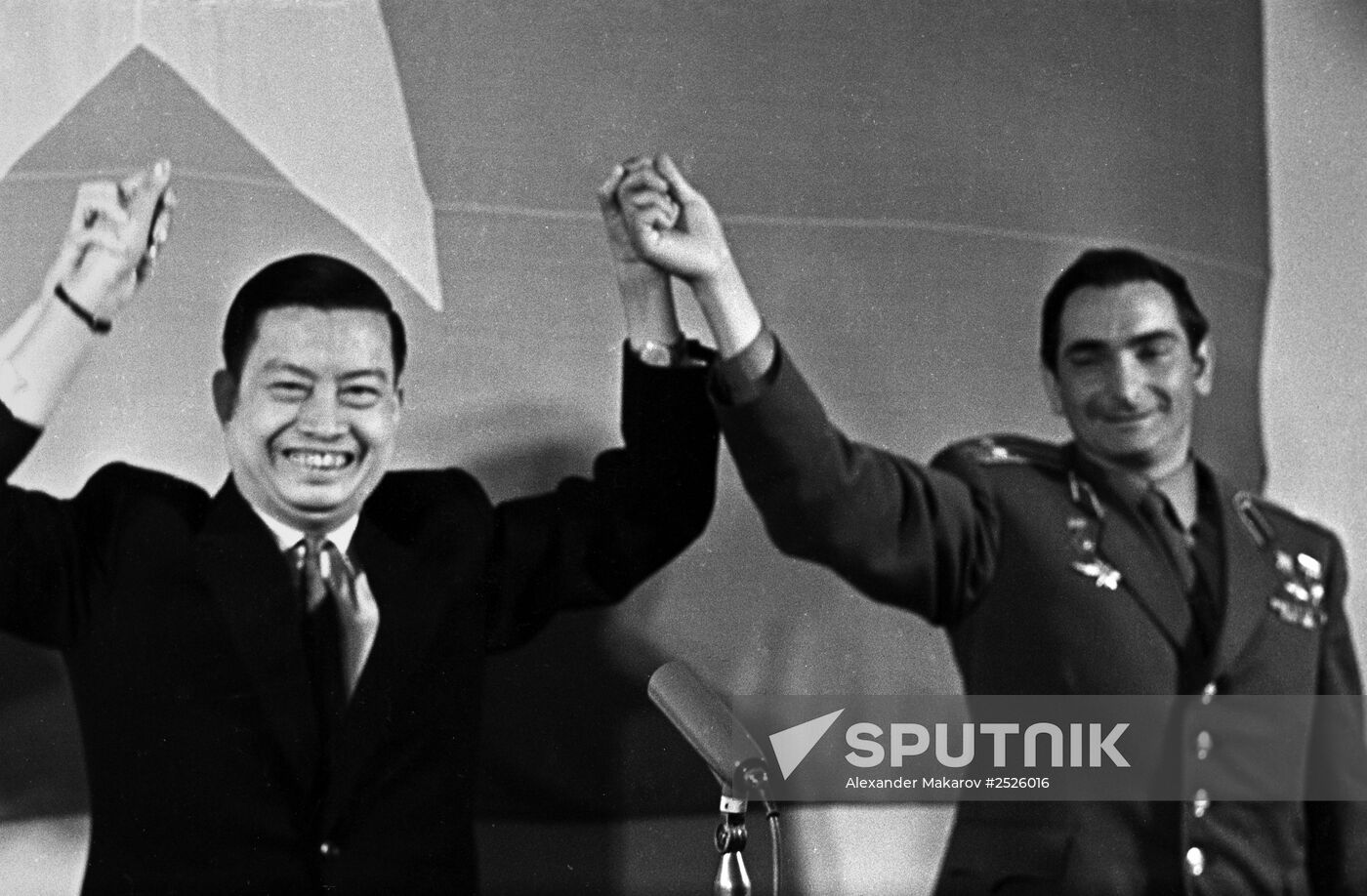 Valery Bykovsky and Nguyen Van Kinh